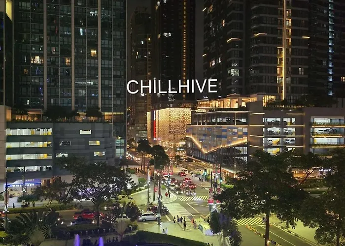 Luxury Bgc Condo, Steps To Uptown Mall #oursw31i Manila