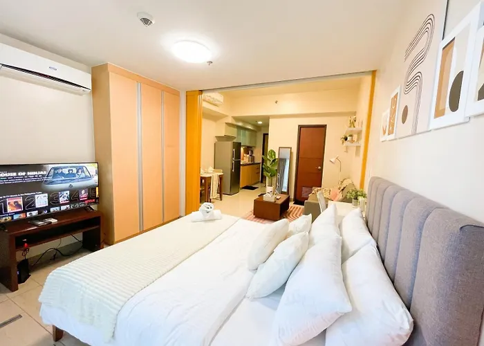 Luxury Bgc Condo, Steps To Uptown Mall #oursw31i